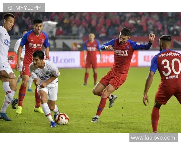 上海绿地申花对阵重庆斯威精彩赛事在线直播全程回顾与分析